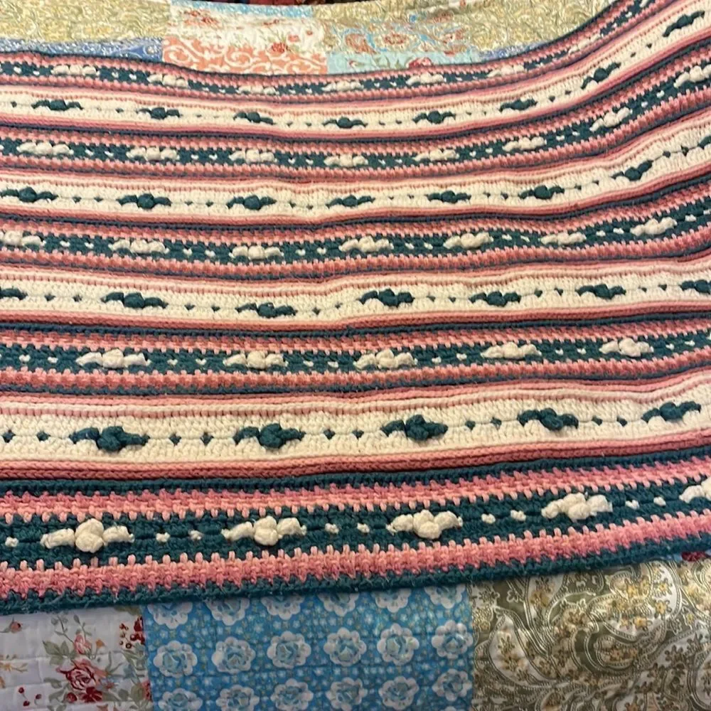 GOURGEOUS HAND CROCHETED AFGHAN IN‎ DUSTY ROSE AND BLUE